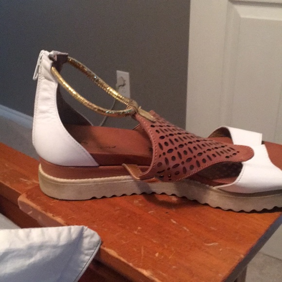 Brown & White Sandals size 11 wedges - Picture 5 of 7